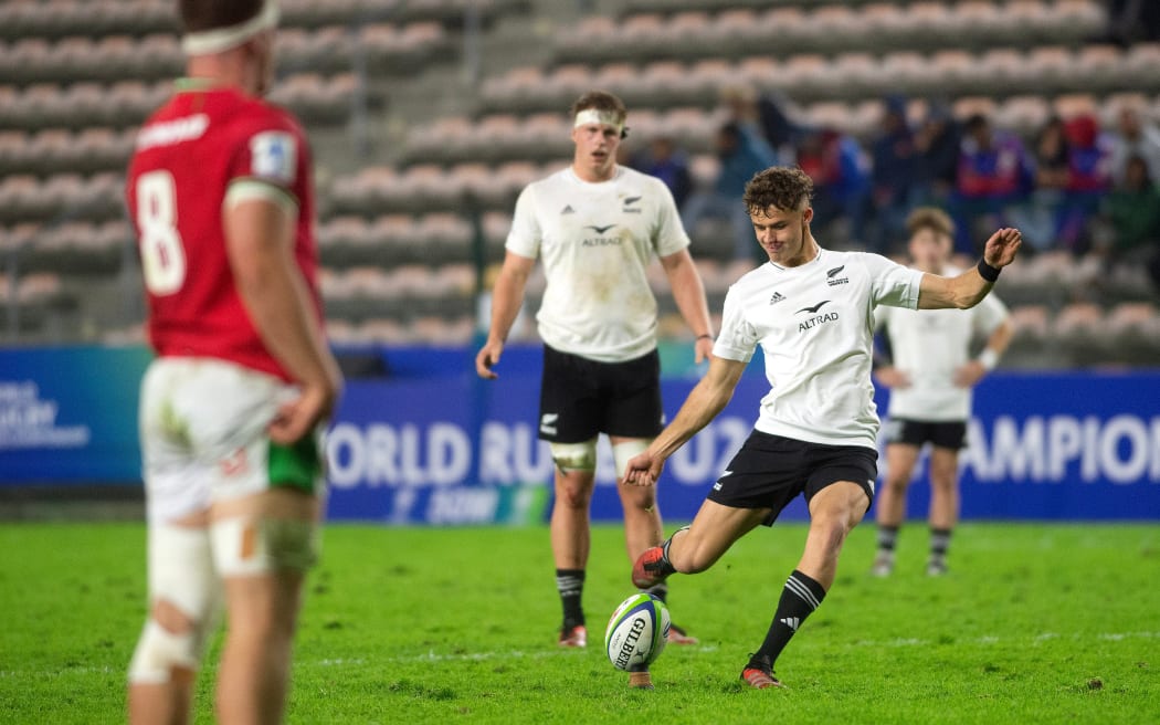 Simpson converts a penalty during the at the 2024 World Rugby U20 Championship game between Wales and New Zealand in 2024.