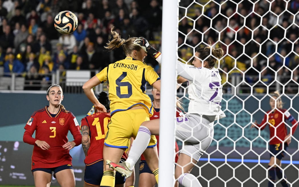 Spain's Teresa Abelleira and Sweden's Magdalena Eriksson during the FIFA Women's World Cup semi-final between Spain and Sweden at Eden Park in Auckland, New Zealand, on August 15, 2023.
Photo: Pontus Lundahl / TT / code 10050 (Photo by PONTUS LUNDAHL / TT NEWS AGENCY / TT News Agency via AFP)