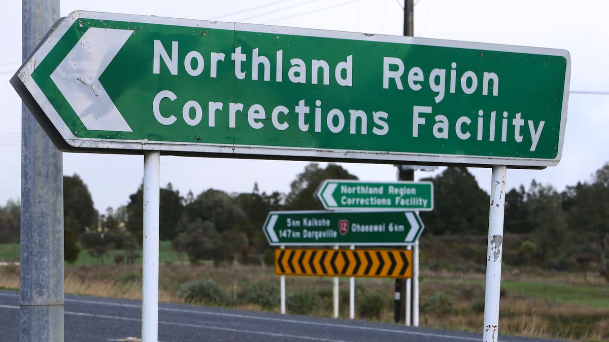 Drug-dealer flees Australia, trying to evade justice in Far North