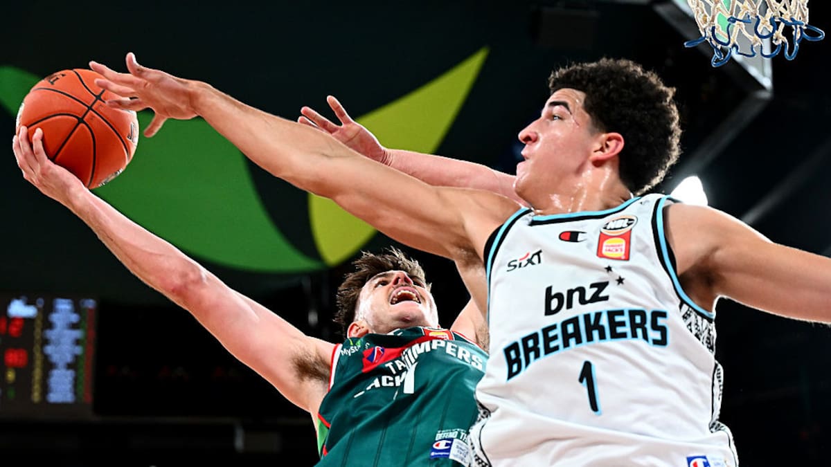 Breakers lose 91-89 to Tasmania JackJumpers, playoff chances fade