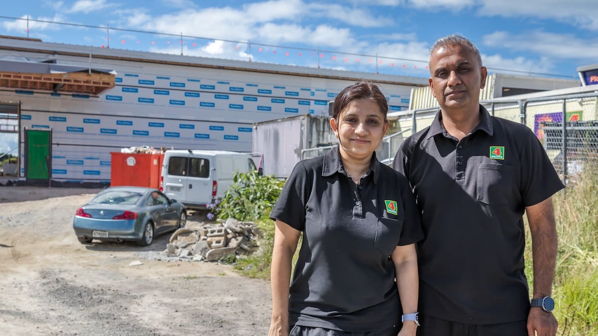 Four Square Te Puna expanding beside state highway