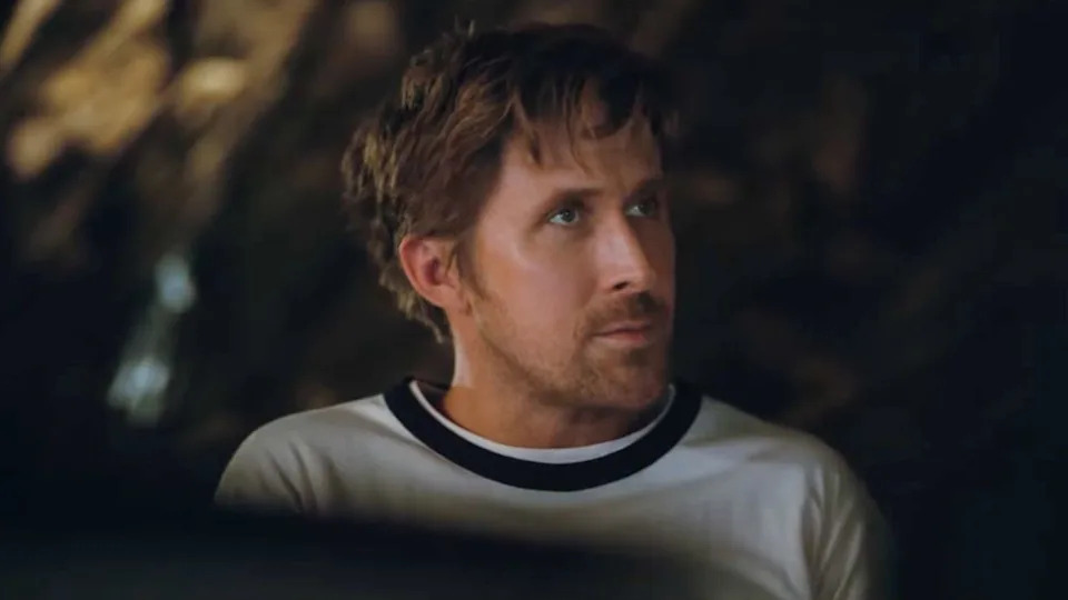  Ryan Gosling looking to his right in Project Hail Mary. . 