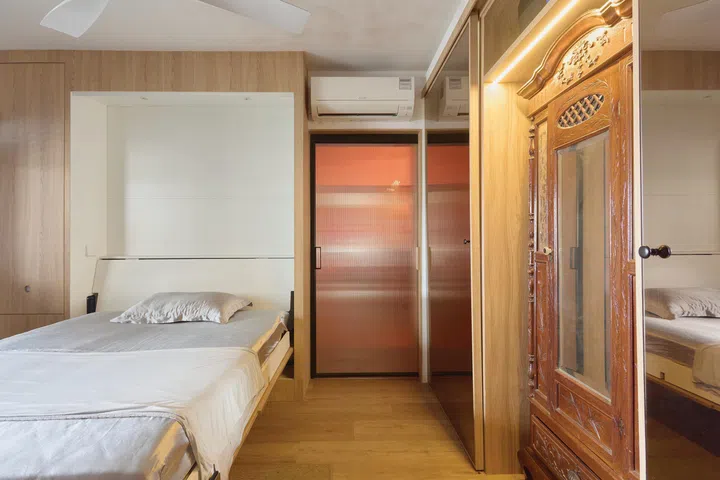 Murphy’s bed in architect interior designer Winston Lim (of Winstudio)’s 3-room HDB in Pasir Ris.