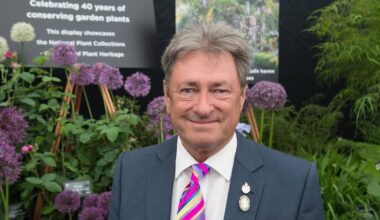 Alan Titchmarsh tells gardeners to do crucial job 'right now' for spring plants to thrive