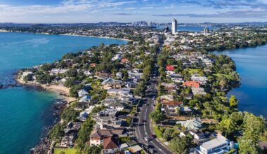 Takapuna teen attacks: North Shore mum steps in as boys target victim