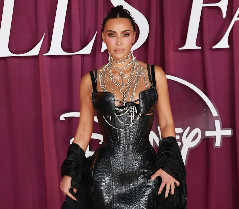 <span class="wp-caption-text">Mirrorpix / MEGA</span>