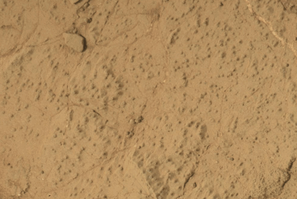 A gif showing Curiosity's drill hole at the 'Cumberland' location on Mars
