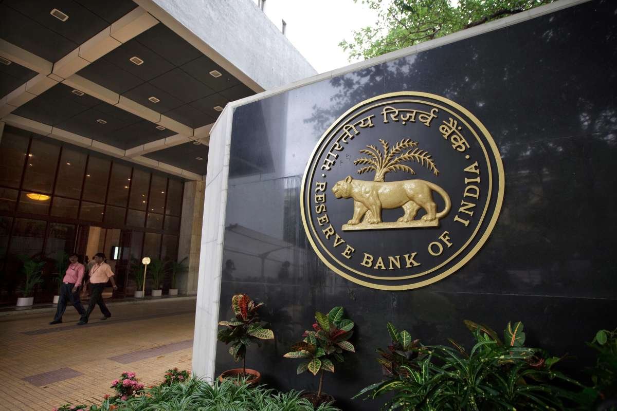 Reserve Bank of India Holds Key Rate at 5.25% as U.S., EU Trade Deals
