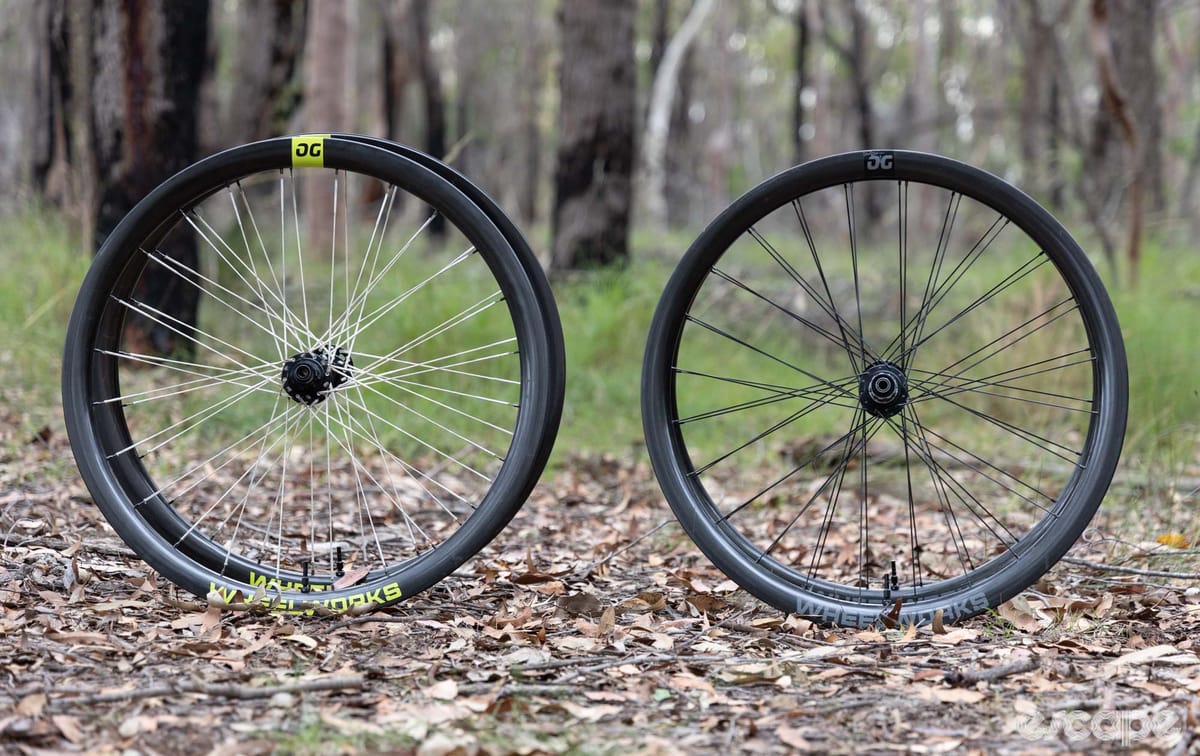 Reviewing Berd polymer vs steel-bladed spokes