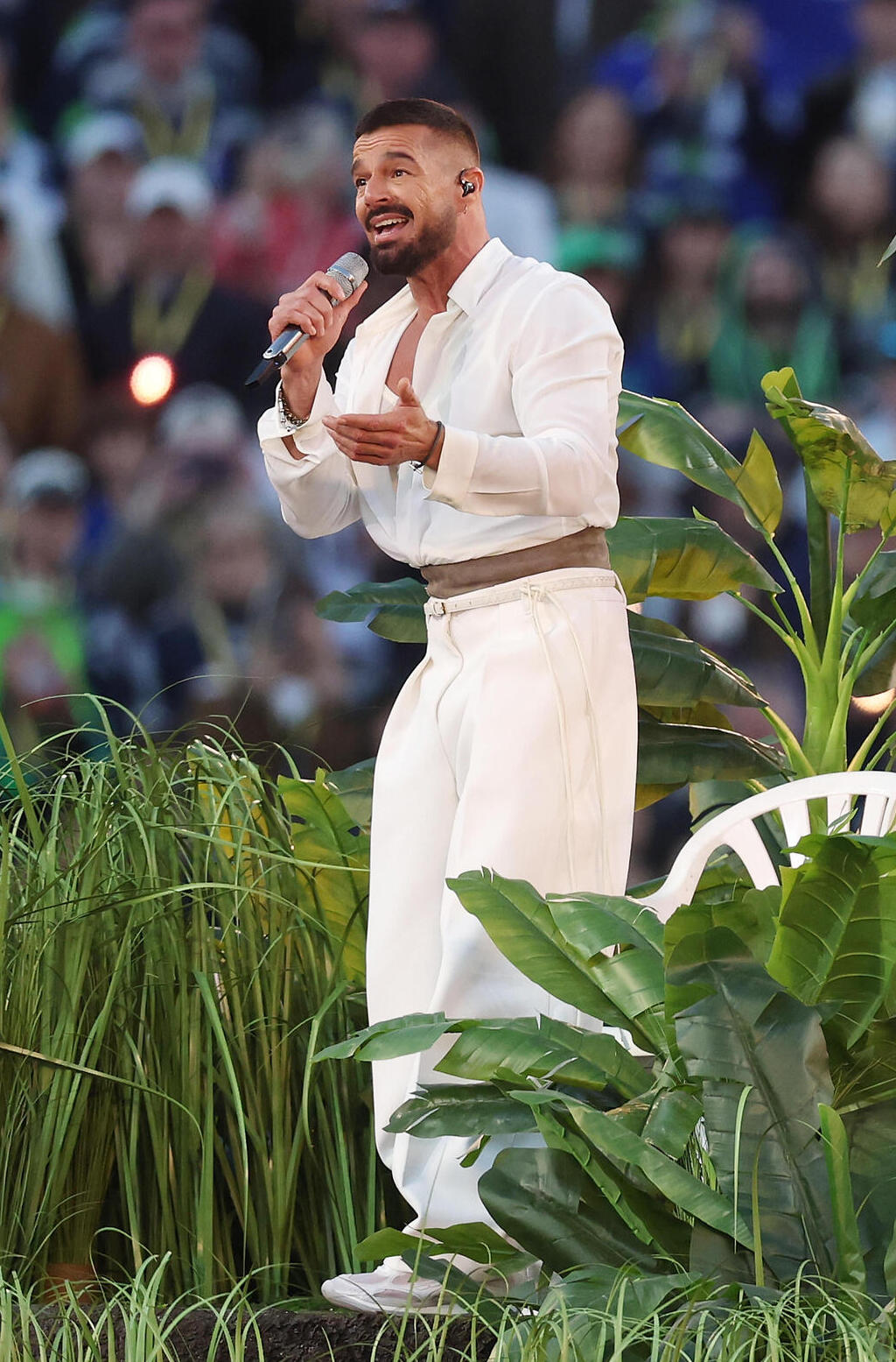 Ricky Martin also wearing Zara at the Super Bowl (Photo: Chris Graythen/Getty Images) ריקי מרטין בהופעה של באד באני בסופרבול, 2026