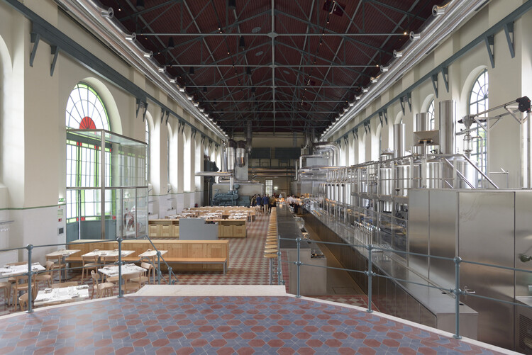 Transformation of the Former Military Maintenance Power Plant into the Browers Beato Microbrewery and Restaurant / Eduardo Souto de Moura + Nuno Graça Moura - Image 1 of 31