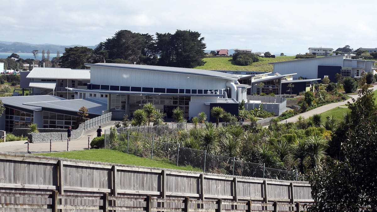 Whangaparāoa College pupil taken to hospital after hit by car walking to school