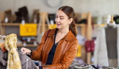 Retail spending sees solid rise in December quarter