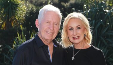 Ross and Dallas Pendergrast list Glenfield Mall in major Auckland sale