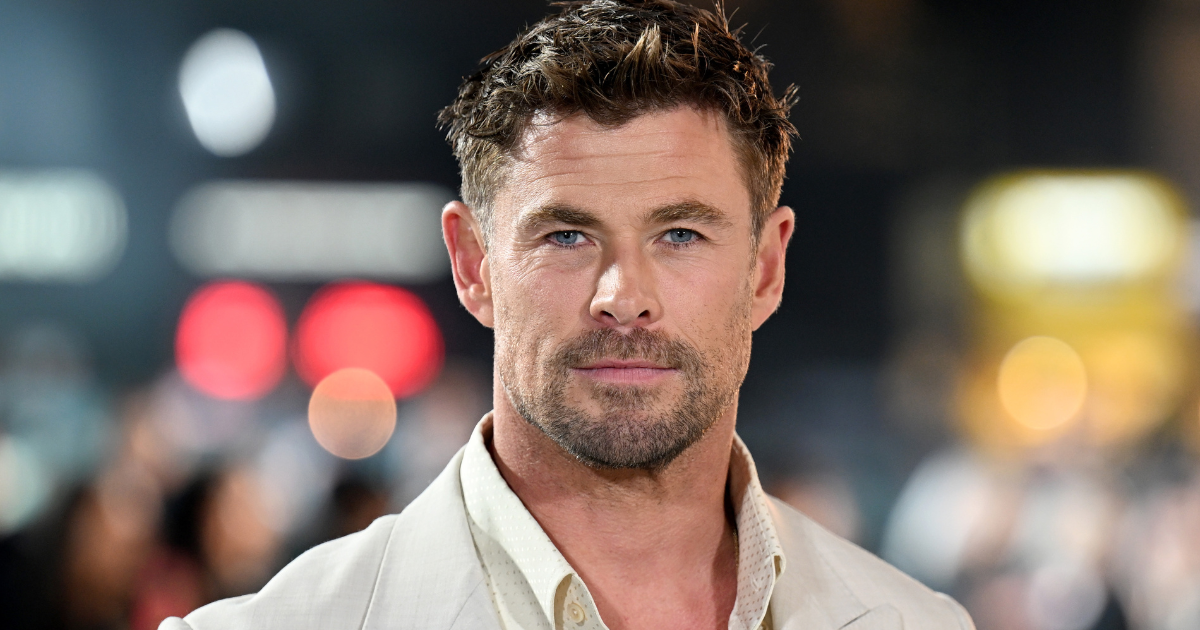 Chris Hemsworth Details Impact of His Dad's Alzheimer’s Diagnosis