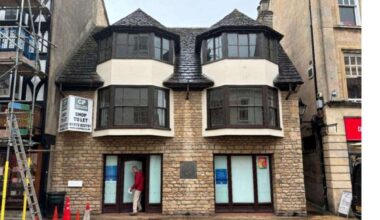 Clarendon Fine Art will open in former Halifax bank, Stamford, on February 20