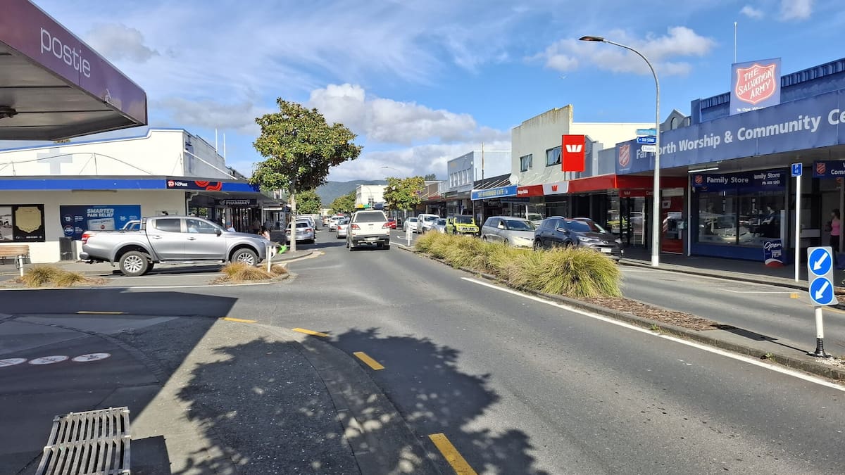 Kaitāia shoppers still waiting as major supermarkets rule out new store plans