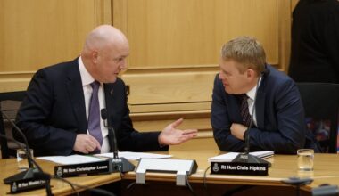 Christopher Luxon v Chris Hipkins: What voters should expect from a PM – Bruce Cotterill