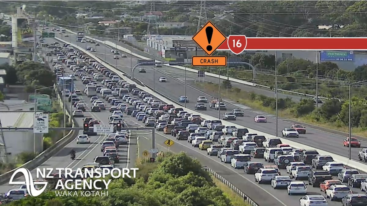 Serious two-vehicle crash on Auckland’s Northwestern motorway creates 4km queues