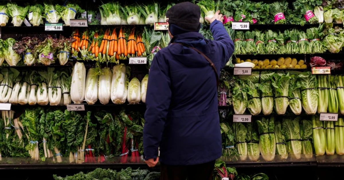 Inflation trends lower as Bank of Canada seen on hold