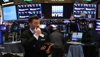 “Jobless boom”: Why growth is up and hiring is down