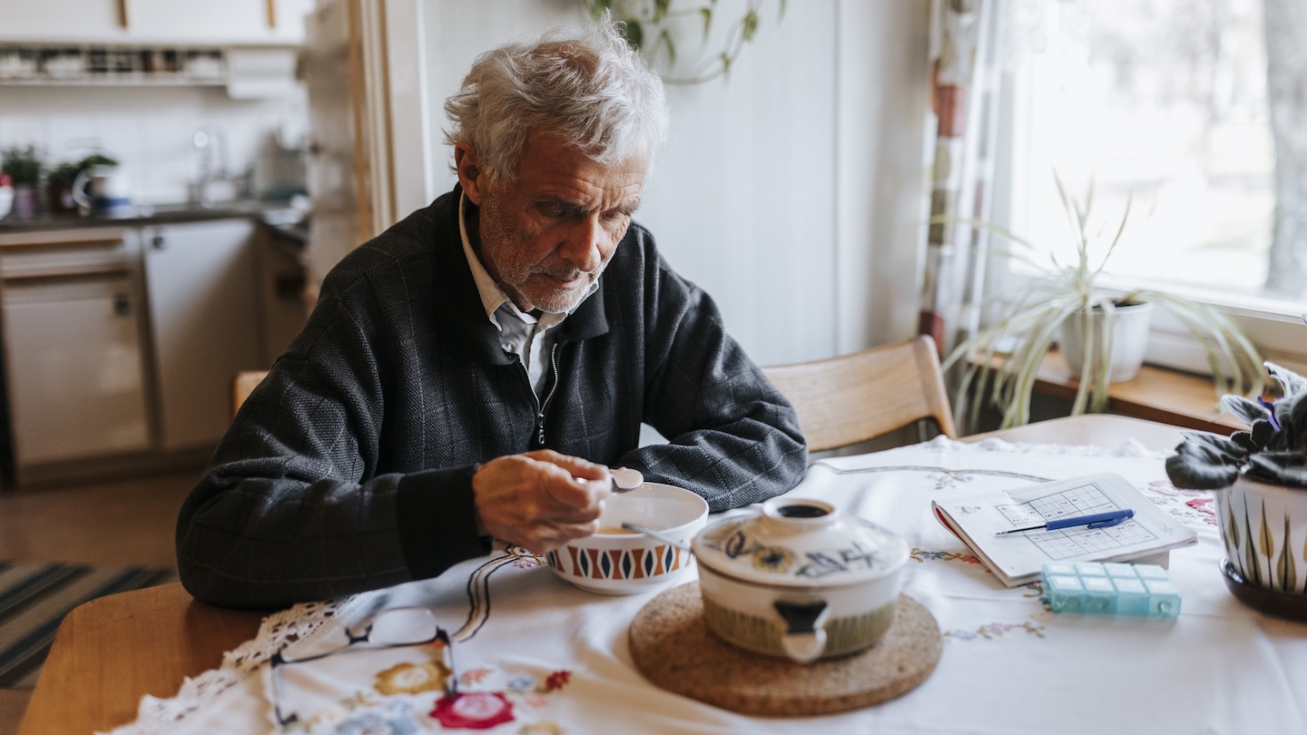 Strong chewing ability helps cut risk of frailty, study finds