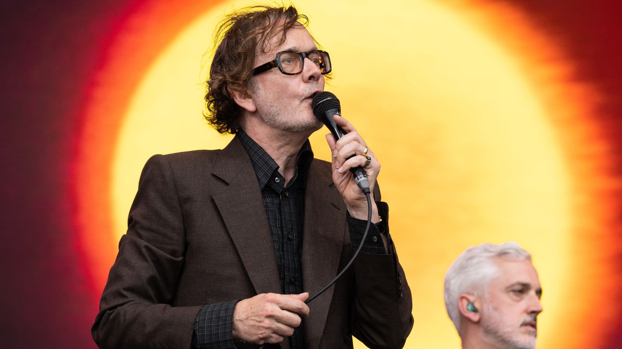 Pulp Share New Song “Begging for Change”