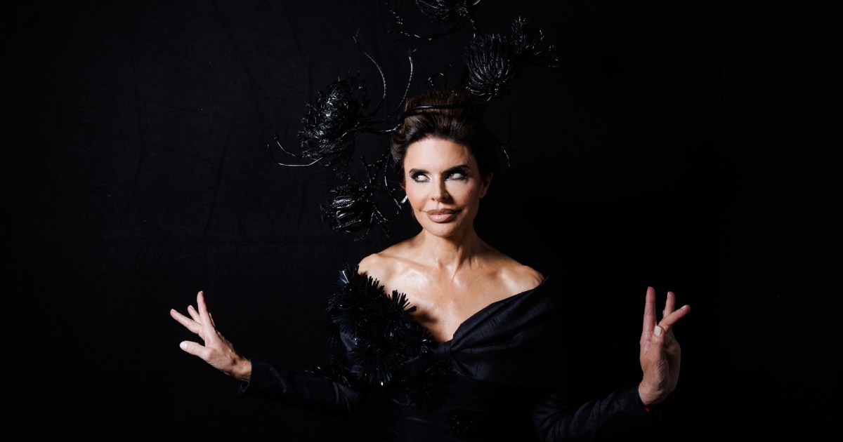 Lisa Rinna Praises Traitors Co-Star Despite Season 4 Feud