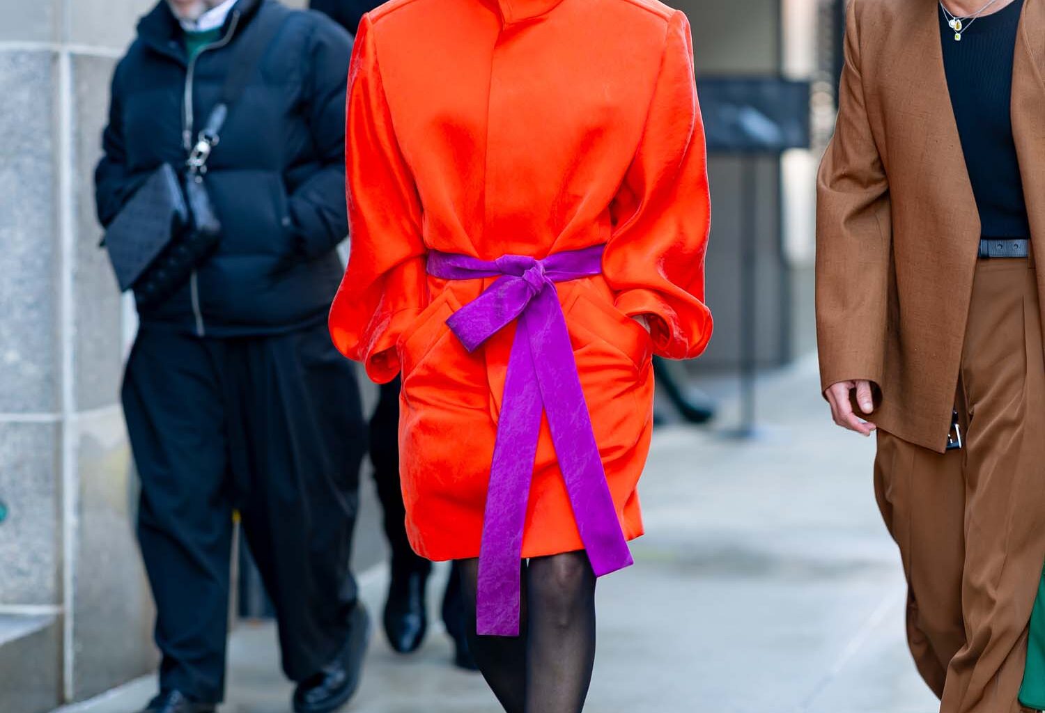 Lisa Rinna Is Working That Pavement