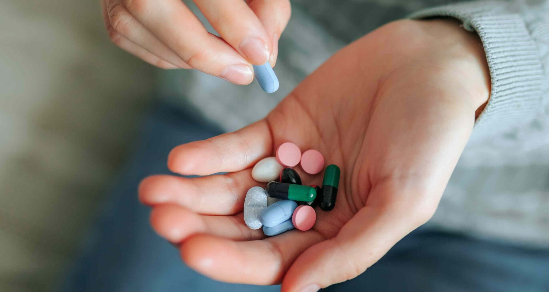 5 Supplements and Medications To Avoid Mixing With Vitamin C