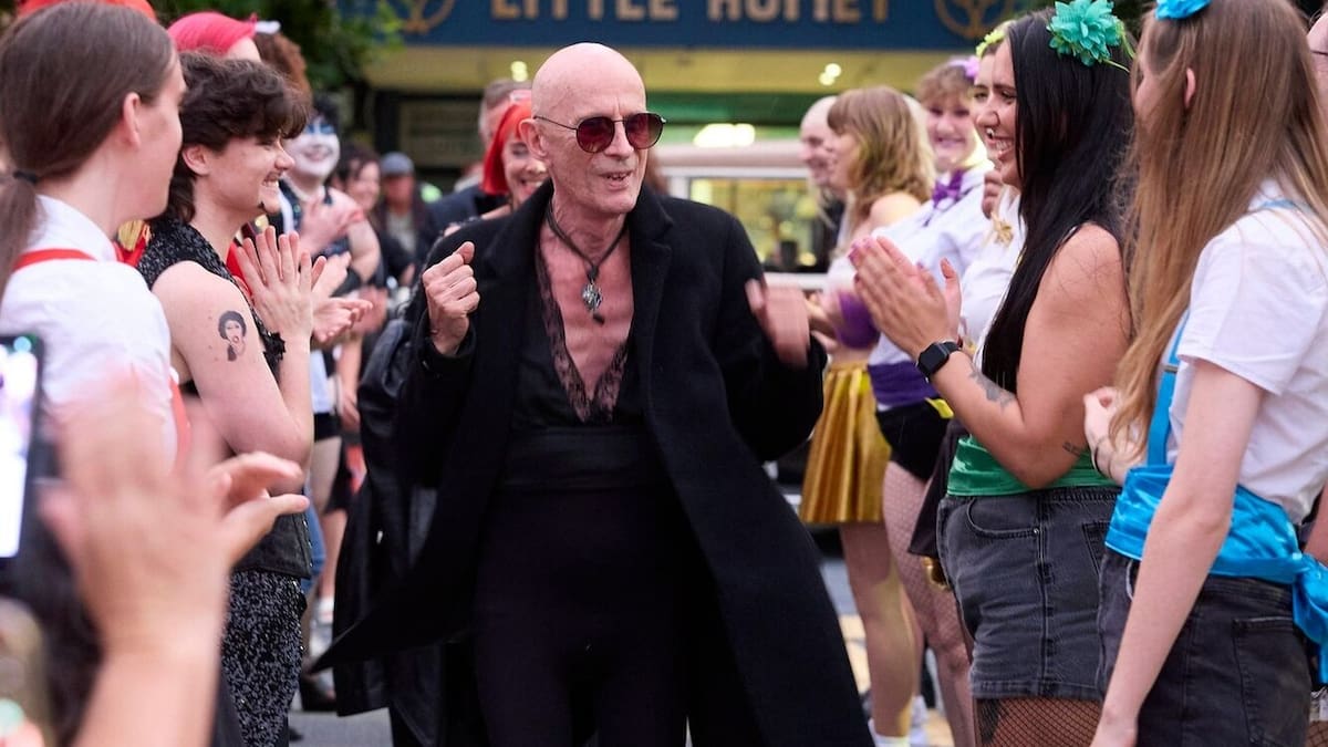Richard O’Brien leads Rocky Horror celebration as Riff Raff statue returns