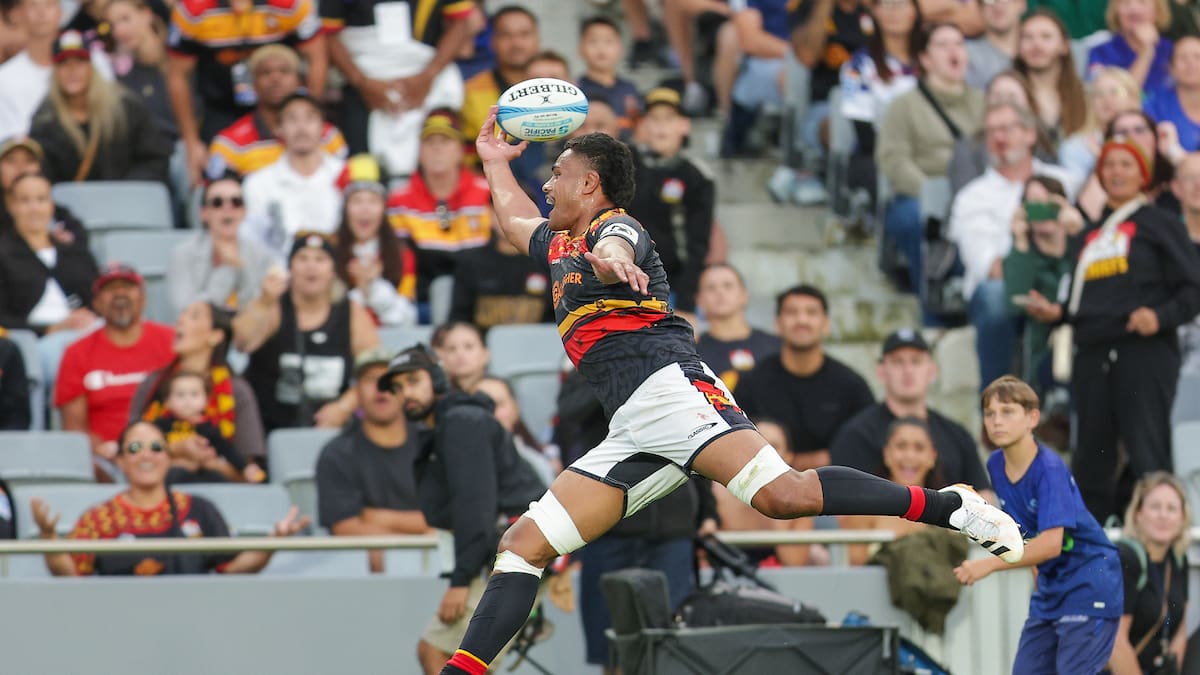 Risk-free style doesn’t pay off for Blues and the All Black who impressed most in Super Rugby Pacific opening round – Phil Gifford