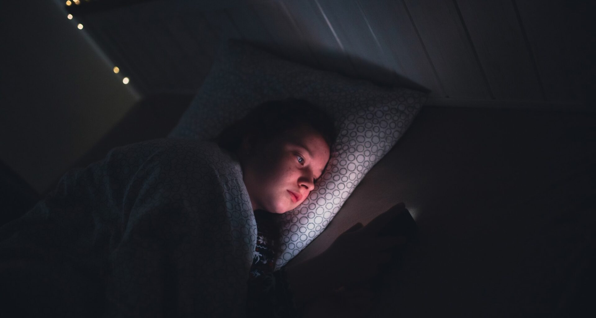 Study: The interplay between attention deficit/hyperactivity disorder and internet addiction: executive dysfunction and insomnia as mediators and the role of physical activity. Image Credit: Melinda Nagy / Shutterstock