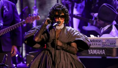 D'Angelo, Roberta Flack In Memoriam Tribute by Lauryn Hill