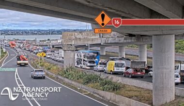Blown truck tyre injures one, triggers delays on Auckland’s Northwestern Motorway