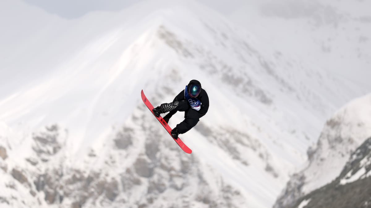Winter Olympics 2026: Dane Menzies tops snowboard slopestyle qualifying, Alice Robinson misses out of medals in Giant Slalom