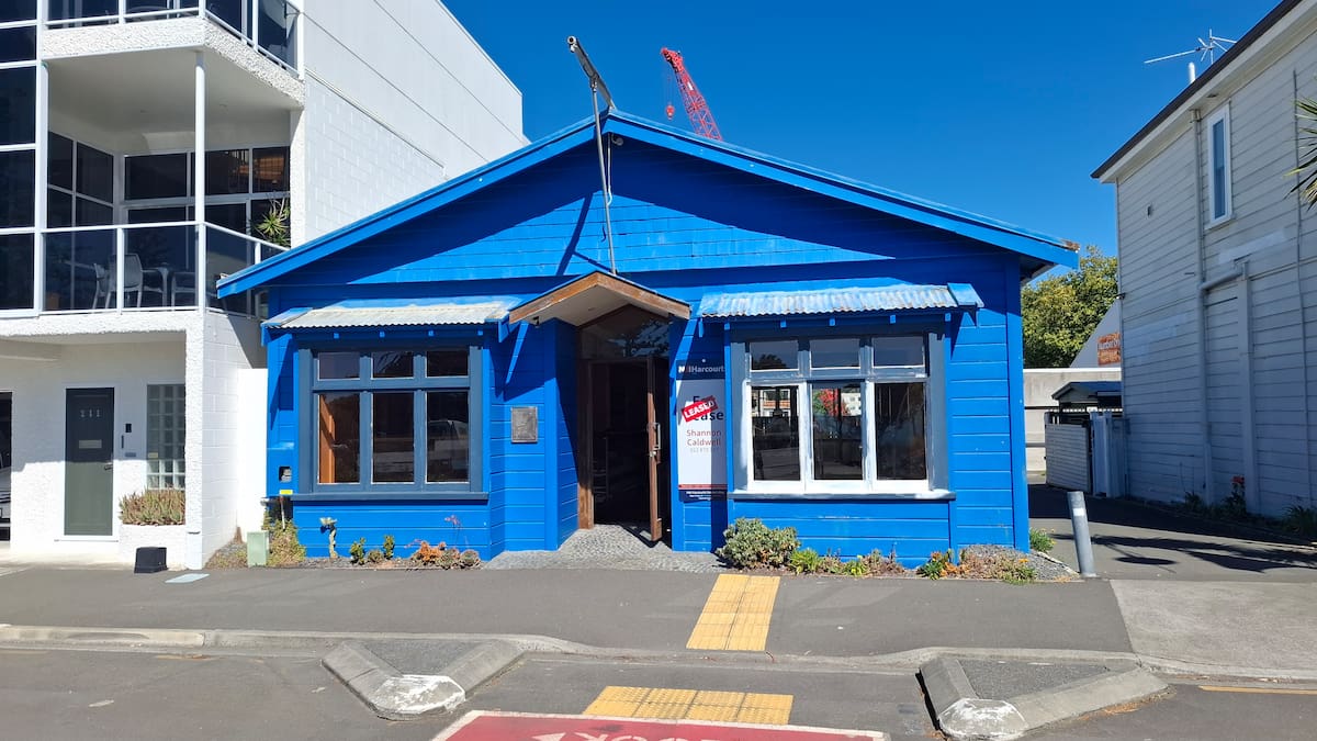 Napier’s blue bungalow, once home to NZ’s top restaurant, is turning orange