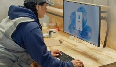 Microsoft Brings Back the Dumb Terminal with Windows 365 Cloud PCs