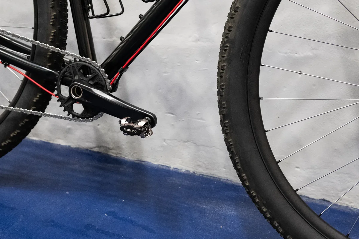 Genesis prototype 32in gravel bike – toe overlap detail