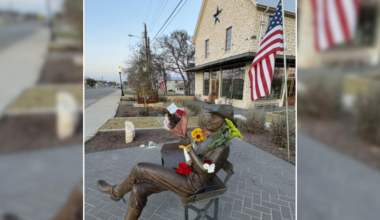 The story behind Salado’s Robert Duvall sculpture
