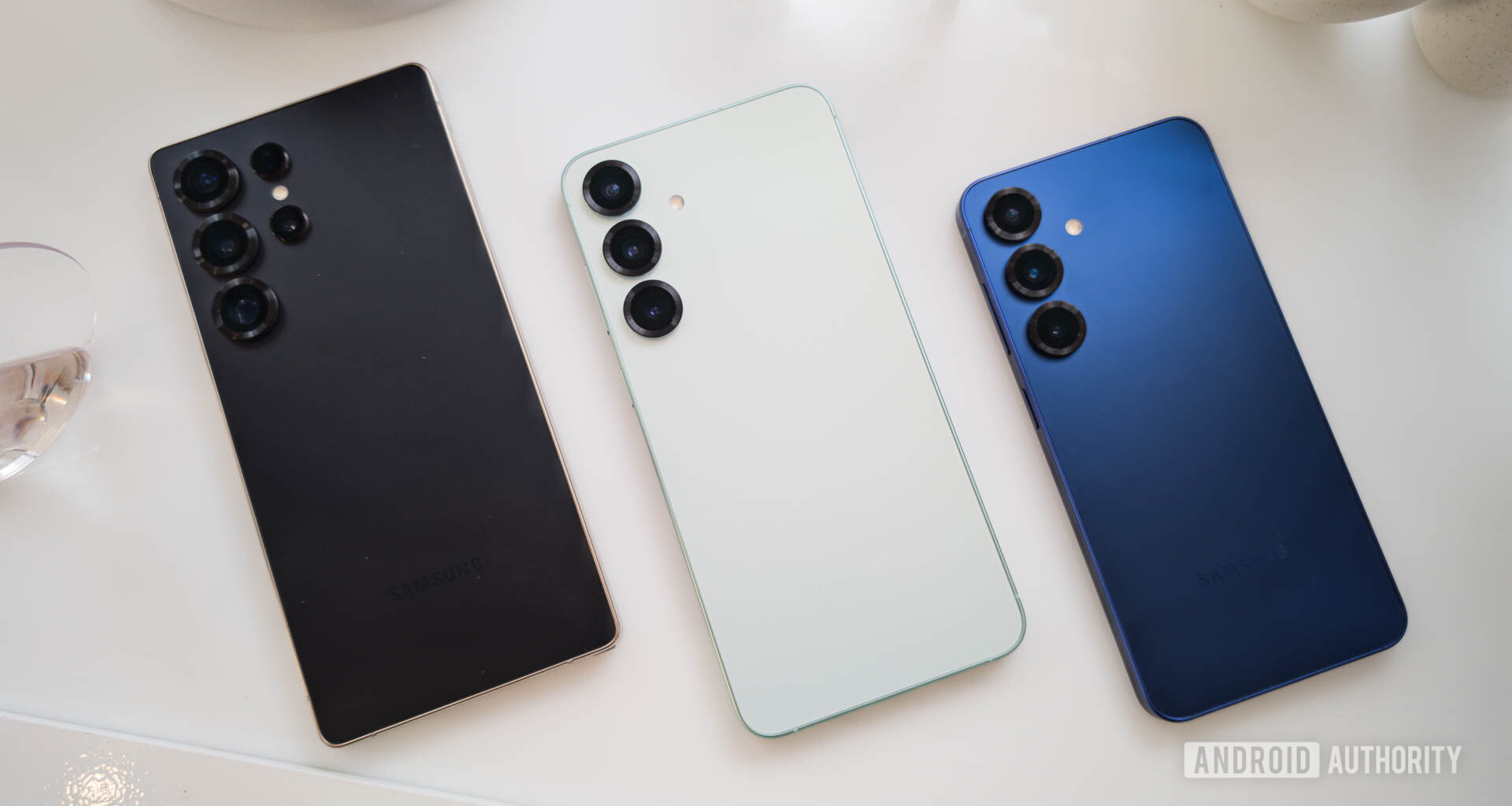 Samsung Galaxy S25 series flat on table