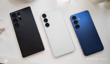 Samsung Galaxy S25 series flat on table