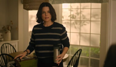 It's like mother like daughter for Neve Campbell in the latest Scream 7 featurette
