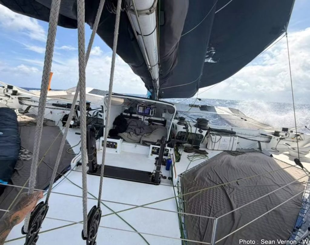 Wraith II on its journey to New Zealand // Photo credit: Sean Vernon via Ultim Boat News