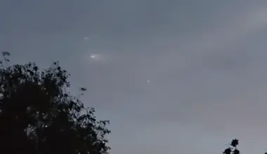 One man in California filmed a strange white light flying perpendicular to the SpaceX Falcon 9 rocket, and asked social media if it was a meteor