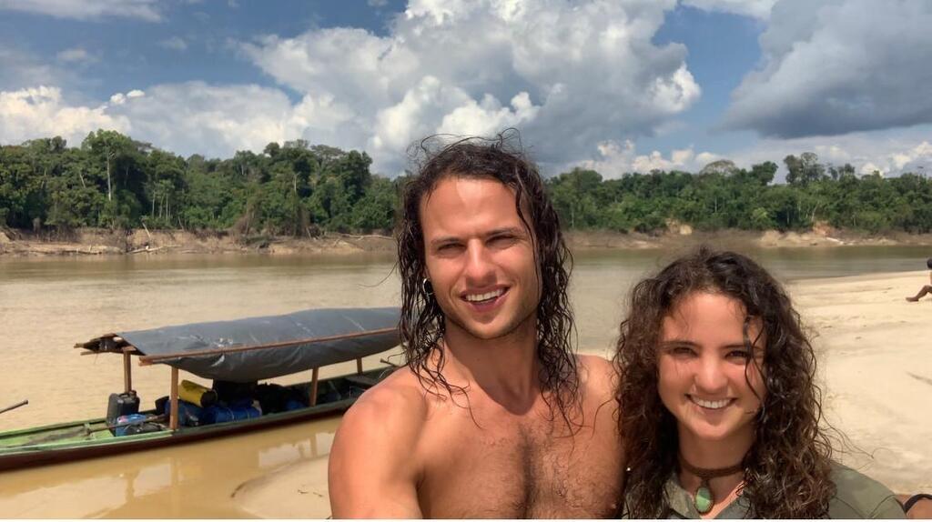 Steinbruch and sister Hadar on the banks of the Javari River (Photo: Guy Steinbruch) הדר וגיא על גדול נהר ז'ווארי