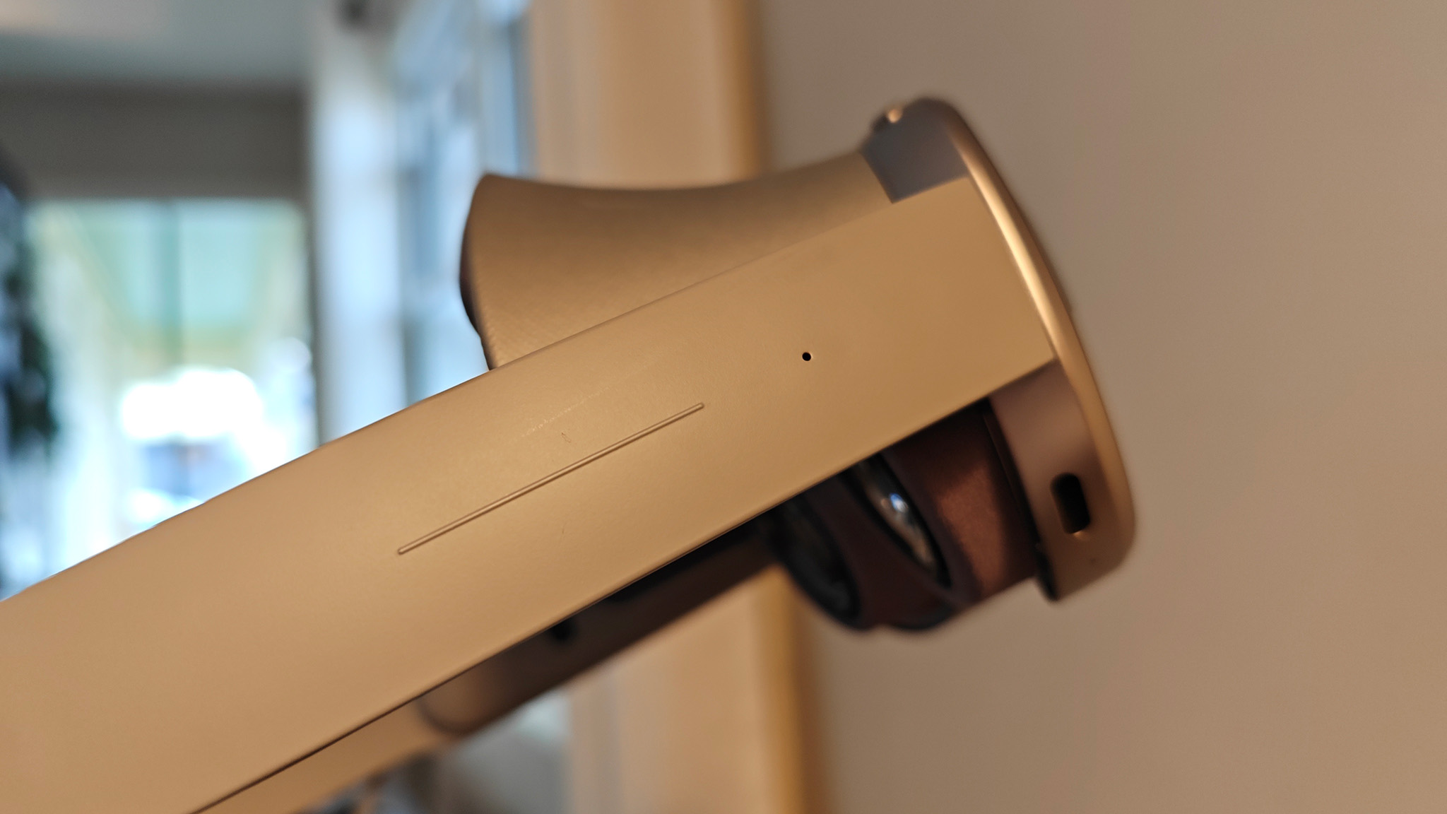 The touchpad on the side of the Samsung Galaxy XR