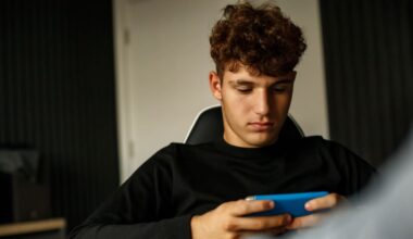 A costly spiral: Online gambling and university students