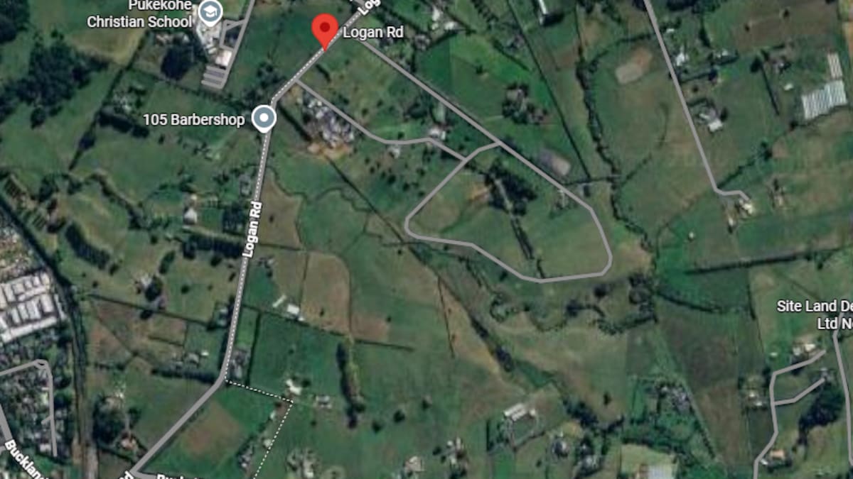 Crews work to free person after truck and trailer crash closes South Auckland road