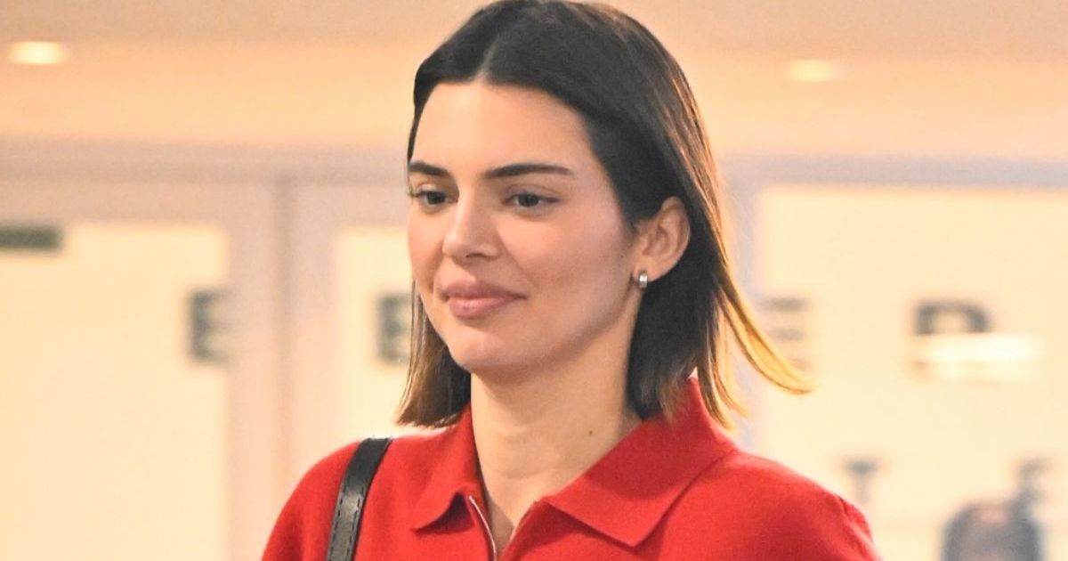 Kendall Jenner Styles Sheer Tights for Eye-Catching Vogue France